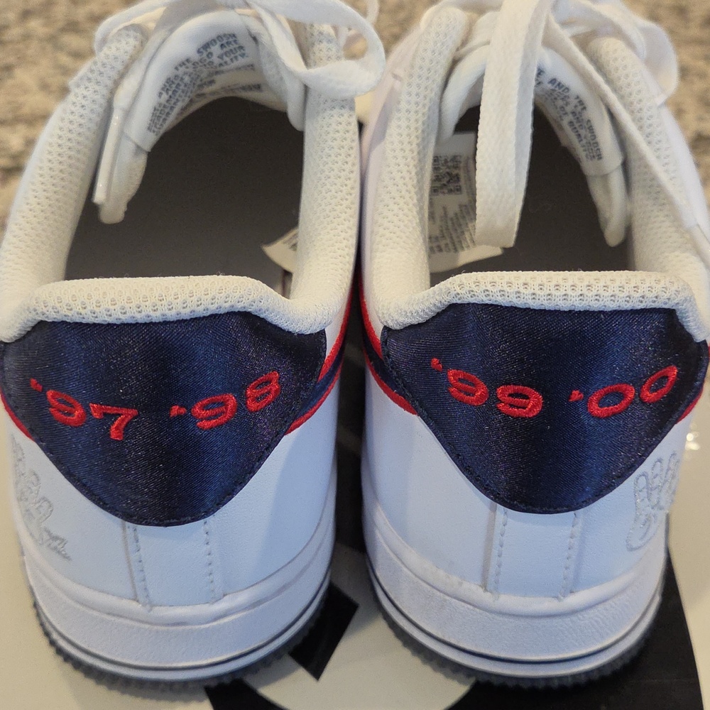 Nike Women's Air Force 1 07 Low Houston Comets 4- Peat White Sneakers - Picture 2 of 5
